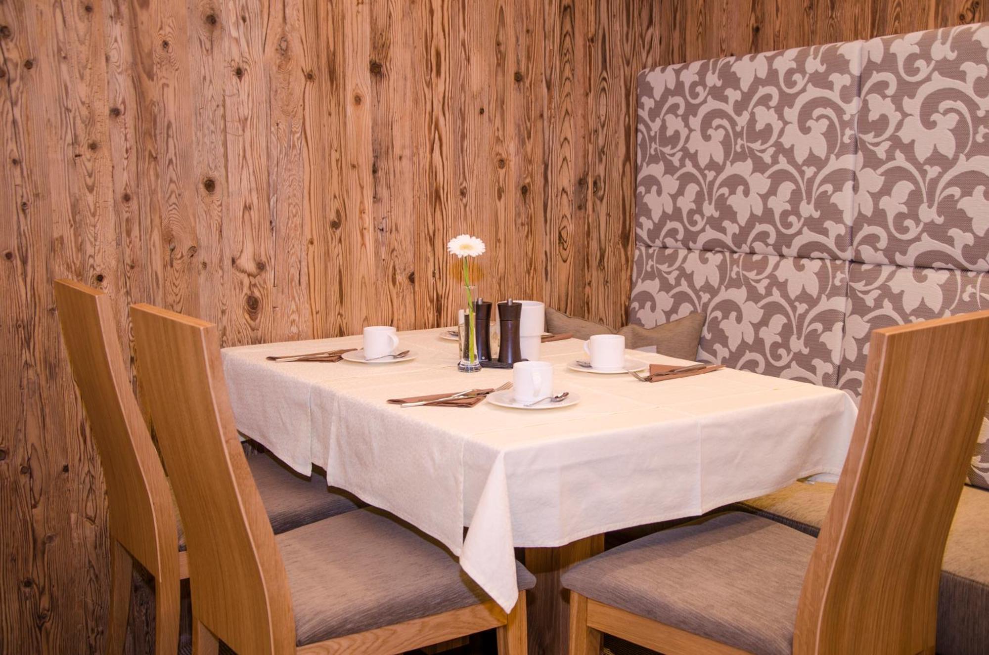 Hotel Garni Mirabell Ischgl Extérieur photo
