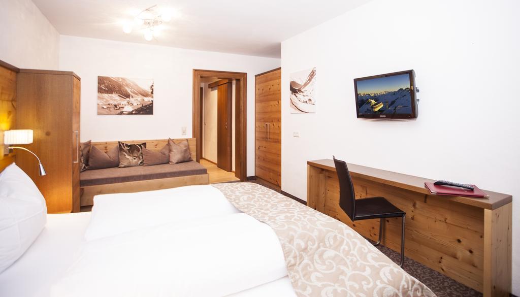 Hotel Garni Mirabell Ischgl Extérieur photo