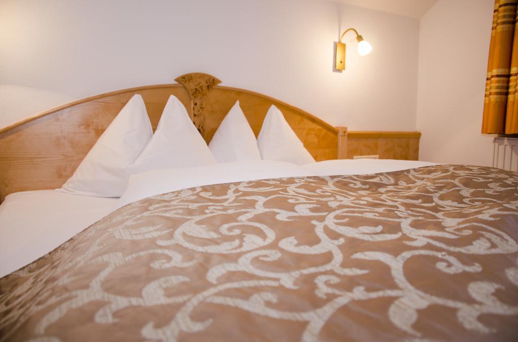 Hotel Garni Mirabell Ischgl Extérieur photo