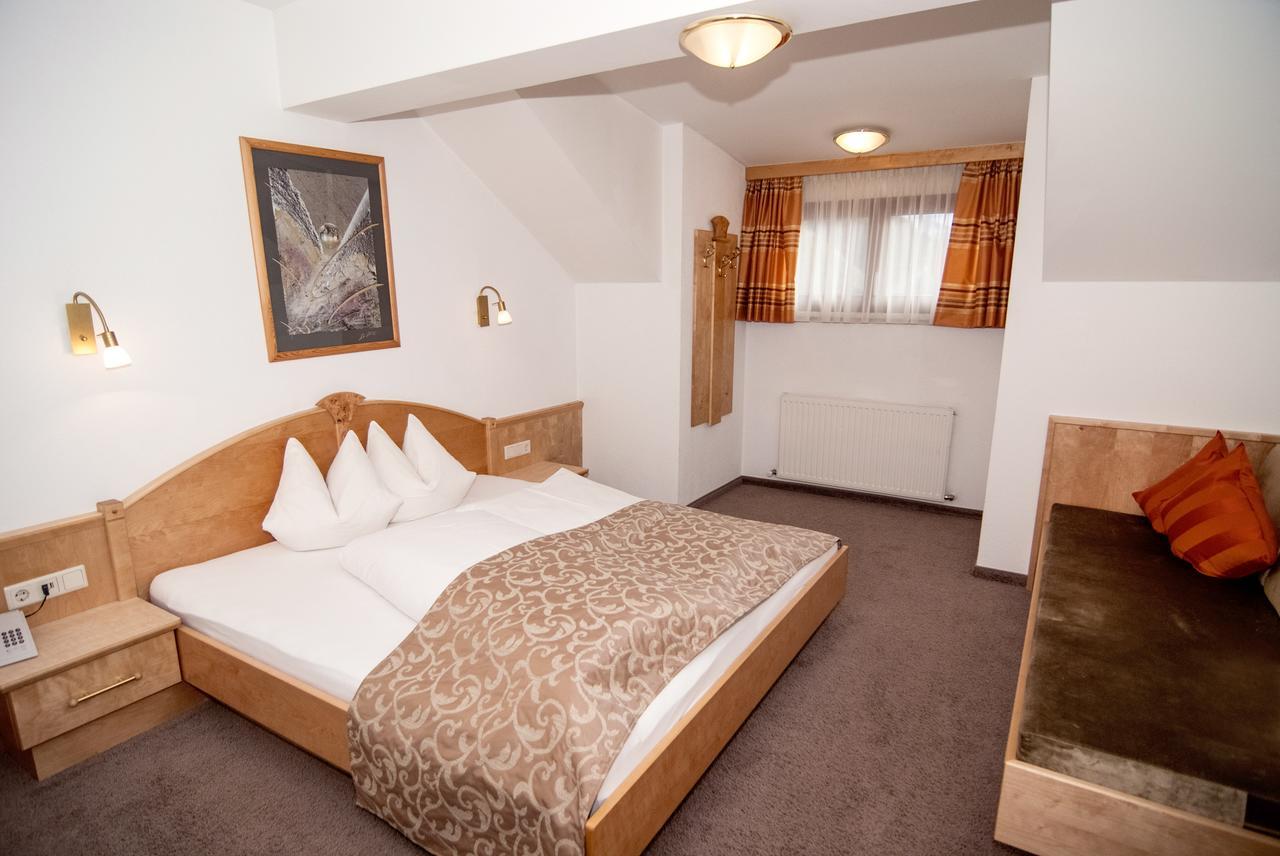 Hotel Garni Mirabell Ischgl Extérieur photo